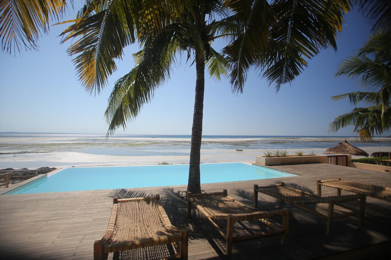 Kirimizi Hotel&Restaurante Pemba Exterior foto