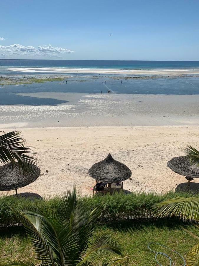 Kirimizi Hotel&Restaurante Pemba Exterior foto